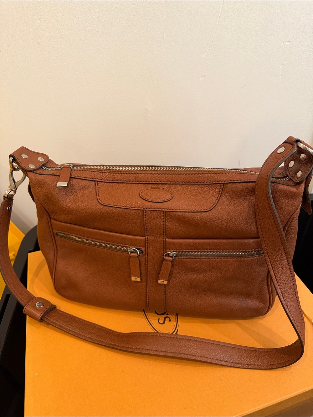 Tod's Tan/Brown Leather Messenger Bag